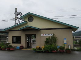 甲斐岩間駅