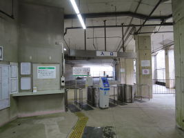 西青山駅