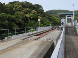 甲浦駅停留所