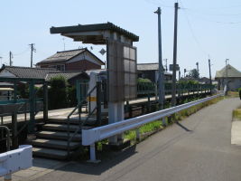 東新津駅