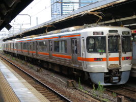 313系