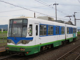 880形