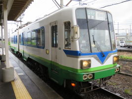 サンドーム西駅