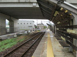 スポーツ公園駅