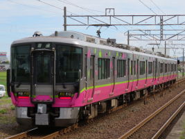 ハピラインふくい521系