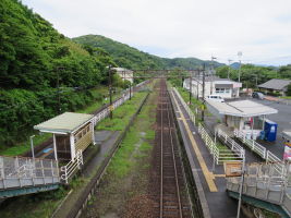 西方駅
