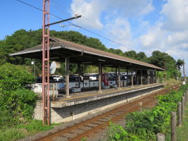 松江フォーゲルパーク駅