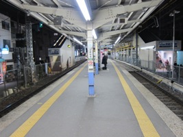 京成八幡駅