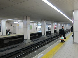 東梅田駅