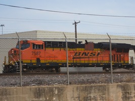 BNSF 7587機関車　2011/06/22Fort Worth Intermodal Transportation Center駅