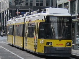 Straßenbahn Berlin GT6N-ZR
