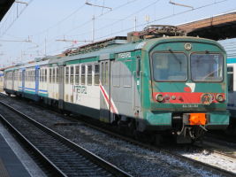 TrenordALe582電車