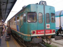 TrenitaliaALn668形気動車