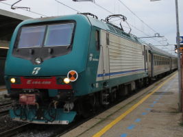 TrenitaliaE464機関車　2016/11/28Venezia Mestre駅