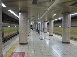 青山一丁目駅