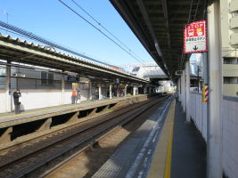 鶴見市場駅