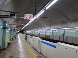 三ツ沢上町駅