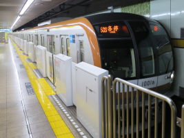 東京地下鉄10000系