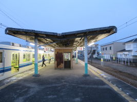 東小泉駅