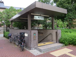 県庁前駅