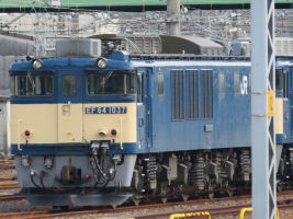 電気機関車EF64形
