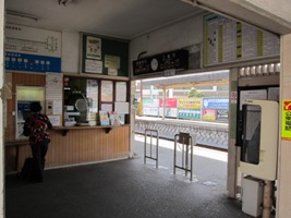 2011/05/02田京駅改札