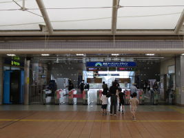 流山おおたかの森駅