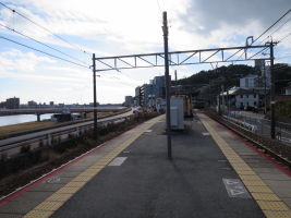 三滝駅