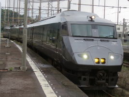 787系