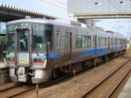 あいの風とやま鉄道521系