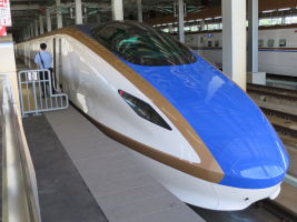 新幹線E7系