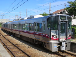 IRいしかわ鉄道521系