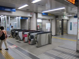 阪東橋駅