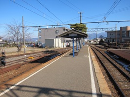 2011/12/31新村駅ホーム