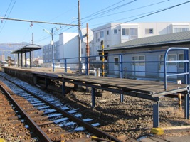 2011/12/31信濃荒井駅駅全体