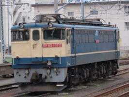 電気機関車EF65形