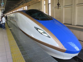 新幹線W7系