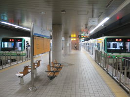 泉中央駅