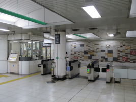 鶴里駅