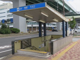 堀田駅